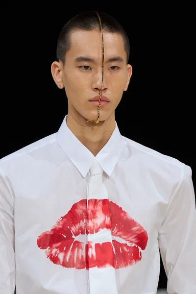 Look 9